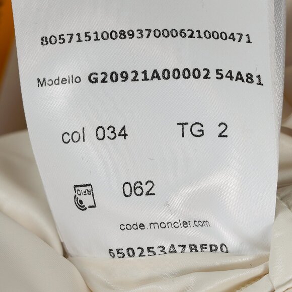 Moncler Genius Akishima White Quilted Down Jacket - Picture 16 of 16